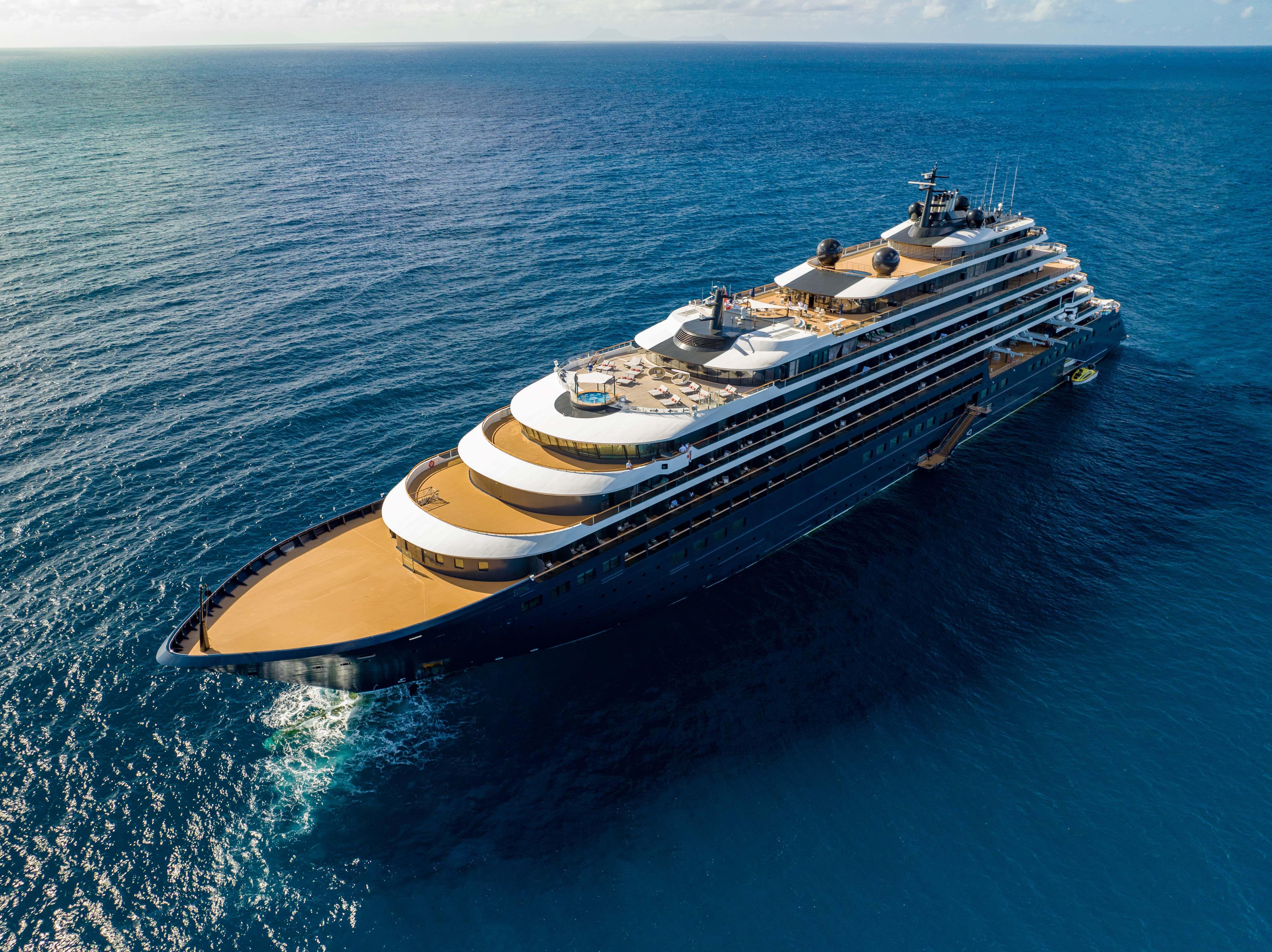 the-ritz-carlton-yacht-collection-jetour